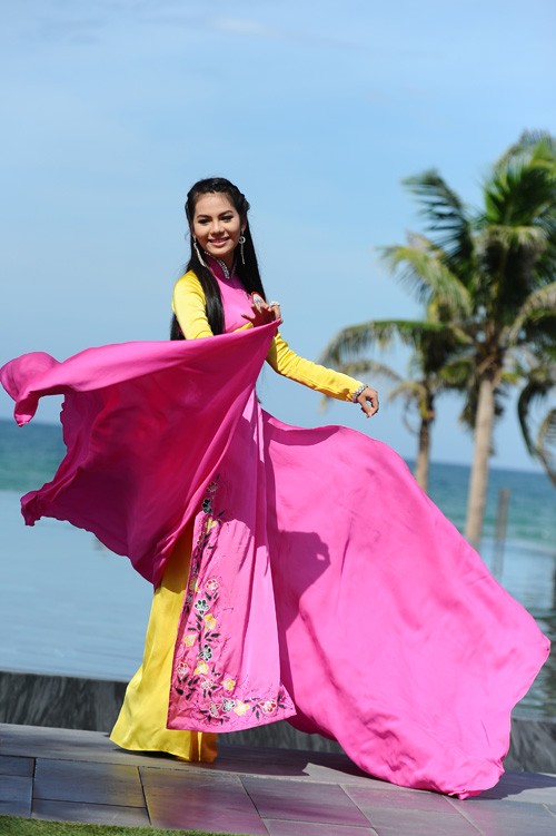 Người đẹp Hoa hậu Việt Nam trong trang phục áo dài  - ảnh 2