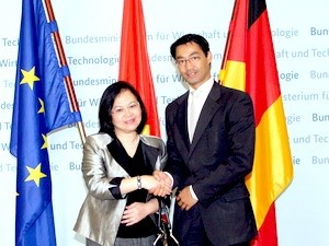 Phó Thủ tướng Đức gốc Việt sắp đi thăm Việt Nam - ảnh 1