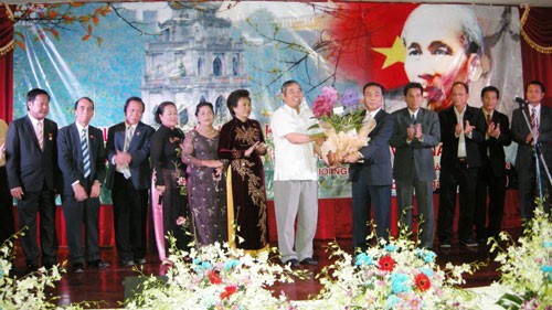 Việt kiều tại Thái Lan tổ chức lễ mừng Quốc khánh 2/9  - ảnh 2