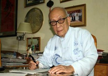  Giáo sư Vũ Khiêu bước sang tuổi 97: Cánh đồng, dòng sông, cổ thụ...  - ảnh 1