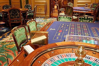 Đối tượng được phép và không được phép chơi tại casino - ảnh 1