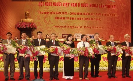 Hội nghị người Việt Nam ở nước ngoài lần thứ 2 thành công tốt đẹp - ảnh 1
