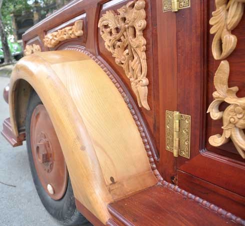 Ôtô gỗ tự chế đầu tiên tại Việt Nam - ảnh 11