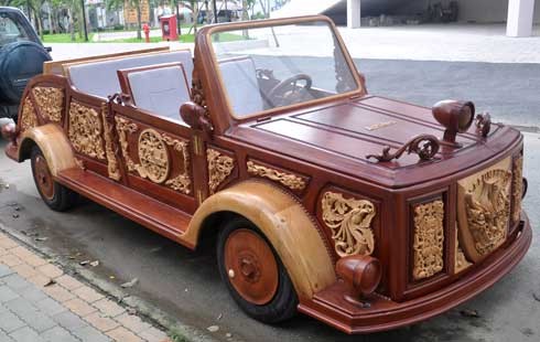 Ôtô gỗ tự chế đầu tiên tại Việt Nam - ảnh 1