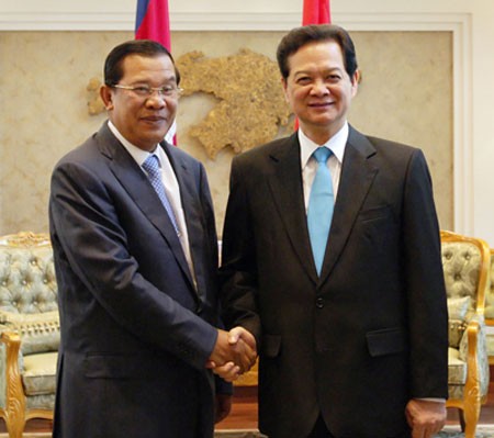 Thủ tướng Chính phủ hội kiến song phương Lào - Campuchia  - ảnh 2