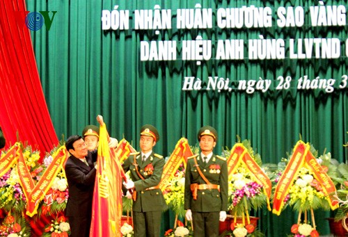 Chủ tịch nước Trương Tấn Sang dự Lễ kỷ niệm 80 năm ngày truyền thống Dân quân tự vệ Việt Nam - ảnh 1