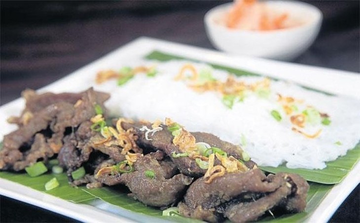 Quán bún bò của đầu bếp Việt kiều được ưa thích nhất ở Bangkok - ảnh 1