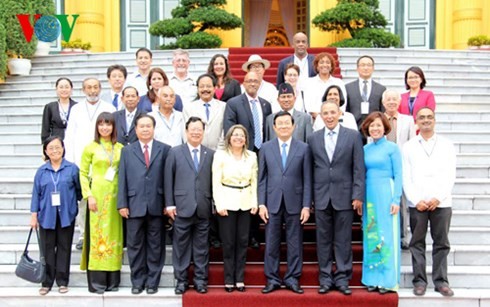 Chủ tịch nước gặp gỡ các đại biểu dự Hội nghị châu Á-TBD đoàn kết với Cuba - ảnh 1