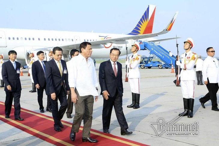Tổng thống Cộng hòa Philippines bắt đầu thăm chính thức Việt Nam  - ảnh 1