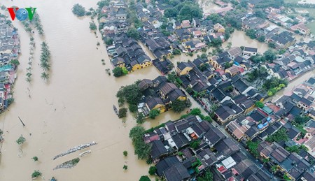 5 đợt mưa lũ liên tiếp trong hơn 1 tháng gây thiệt hại nặng nề cho người dân các tỉnh miền Trung - ảnh 2