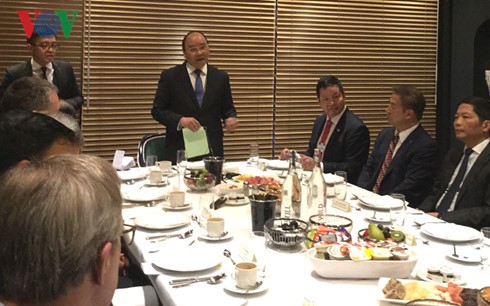 Thủ tướng Nguyễn Xuân Phúc đối thoại với các doanh nghiệp lớn của thế giới - ảnh 1