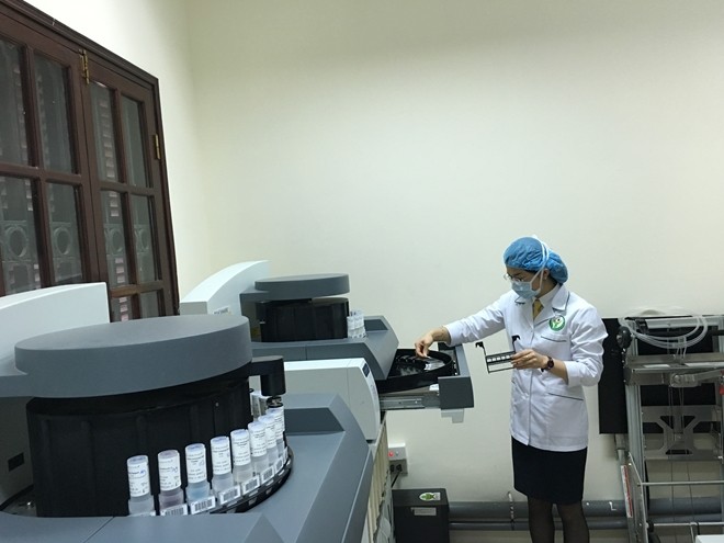 Bệnh viện Việt Đức khai trương máy xét nghiệm giải phẫu bệnh tự động hiện đại - ảnh 1