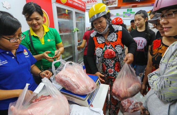  Tổ chức bán thịt lợn hỗ trợ người chăn nuôi tại Hà Nội  - ảnh 2