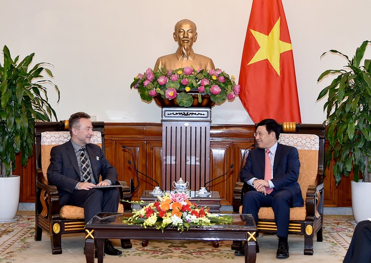 Phó Thủ tướng, Bộ trưởng Bộ Ngoại giao Phạm Bình Minh tiếp Đại sứ Cộng hòa Czech - ảnh 1