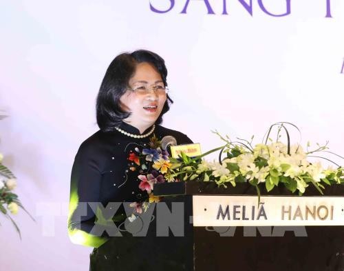 Phó Chủ tịch nước Đặng Thị Ngọc Thịnh dự Diễn đàn Doanh nhân nữ trong Thế kỷ 21 - ảnh 1