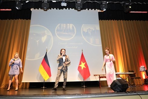 Đại sứ quán Việt Nam tại Đức tổ chức mừng Quốc khánh 2/9 - ảnh 2