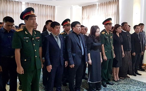 ĐSQ Việt Nam tại các nước mở sổ tang viếng Chủ tịch nước Trần Đại Quang - ảnh 4