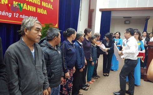 Phó Chủ tịch nước Đặng Thị Ngọc Thịnh tặng 500 nhà tình nghĩa tại miền Trung - ảnh 3