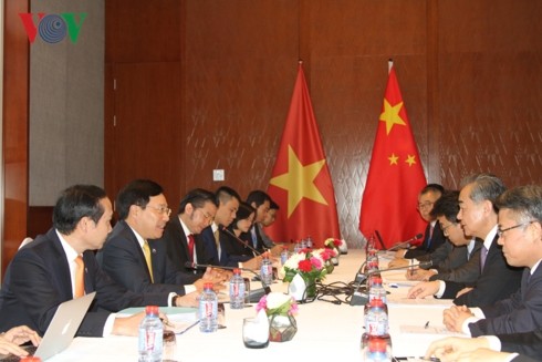 Gặp gỡ song phương giữa Bộ trưởng Ngoại giao Việt Nam-Trung Quốc - ảnh 2