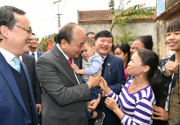 Thủ tướng thăm, chúc Tết người nghèo, gia đình chính sách - ảnh 6
