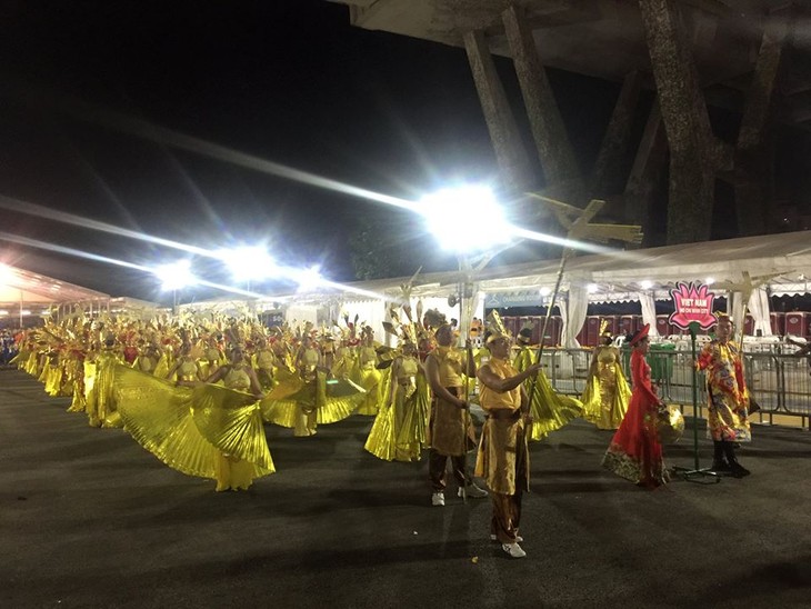 Cộng đồng người Việt tham gia lễ hội đường phố Chingay Parade tại Singapore - ảnh 16