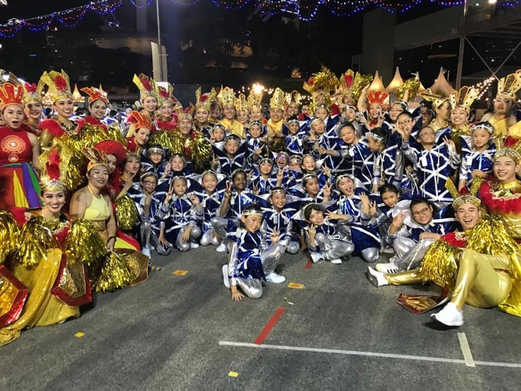 Cộng đồng người Việt tham gia lễ hội đường phố Chingay Parade tại Singapore - ảnh 6