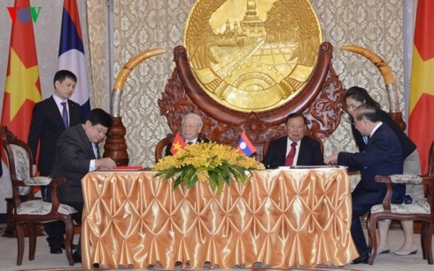 VOV ký kết thỏa thuận Đầu tư đổi mới thiết bị cho Đài phát thanh Lào - ảnh 1