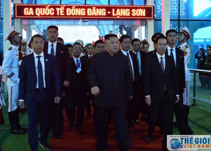 Những hình ảnh Chủ tịch Triều Tiên Kim Jong-un đến Việt Nam - ảnh 11