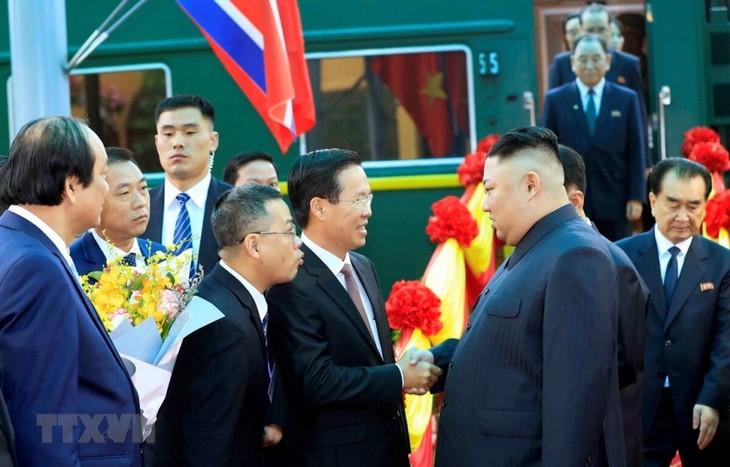 Những hình ảnh Chủ tịch Triều Tiên Kim Jong-un đến Việt Nam - ảnh 12