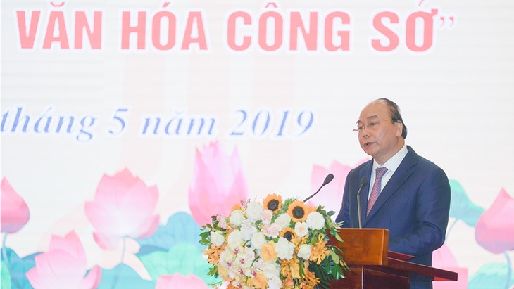 Thủ tướng Nguyễn Xuân Phúc phát động Phong trào thi đua thực hiện văn hóa công sở - ảnh 1