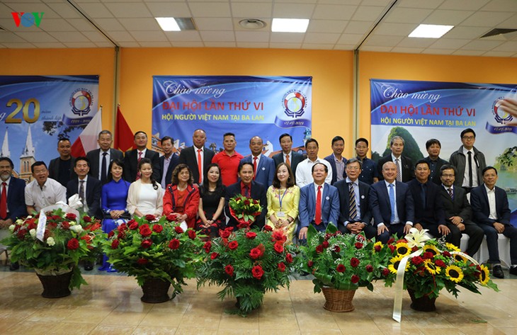 Hội người Việt tại Ba Lan kỷ niệm 20 năm thành lập và Đại hội lần thứ 6  - ảnh 2
