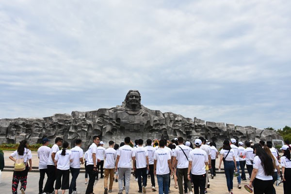 Đại biểu Trại hè Việt nam 2019 thăm các di tích lịch sử tỉnh Quảng Nam - ảnh 5
