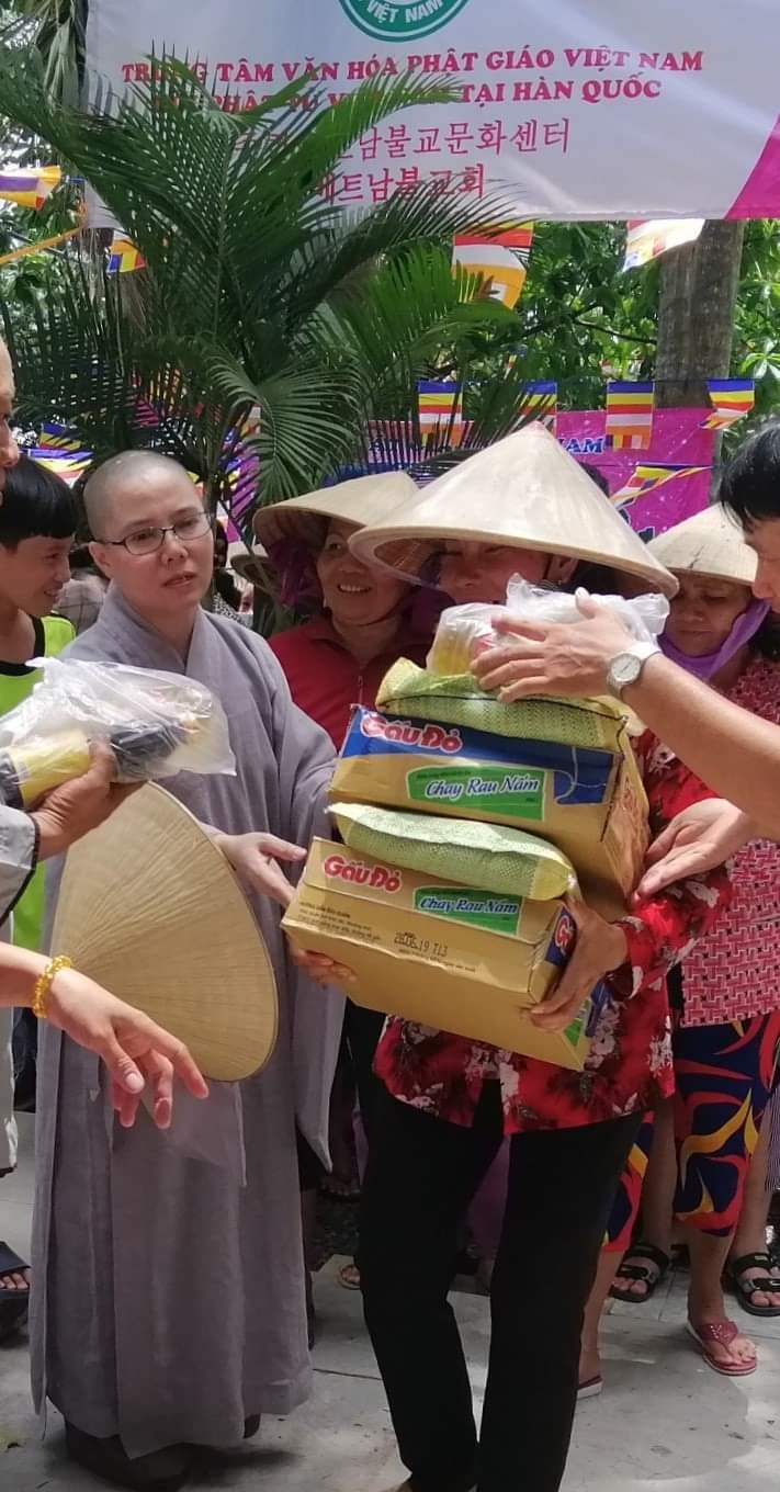 Hội Phật tử Việt Nam tại Hàn Quốc hỗ trợ đồng bào khó khăn trong nước - ảnh 8