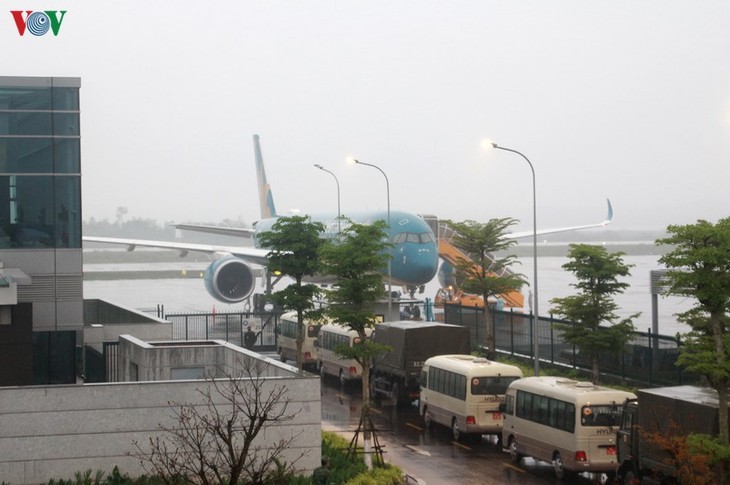 3 chuyến bay đưa người Việt từ châu Âu về nước hạ cánh ở Sân bay Vân Đồn - ảnh 1