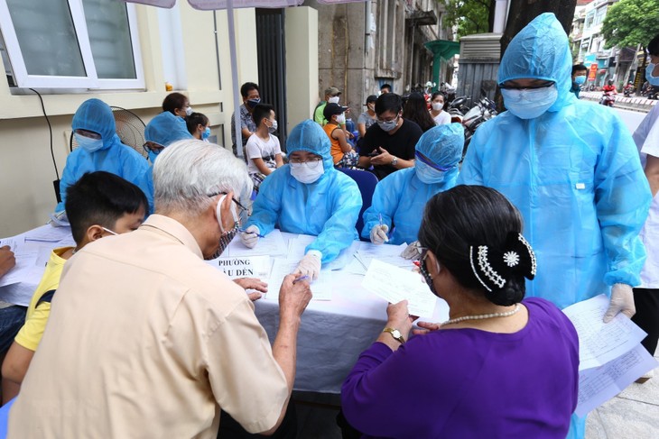 Việt Nam ghi nhân thêm các ca dương tính với virus SARS-CoV-2 - ảnh 1