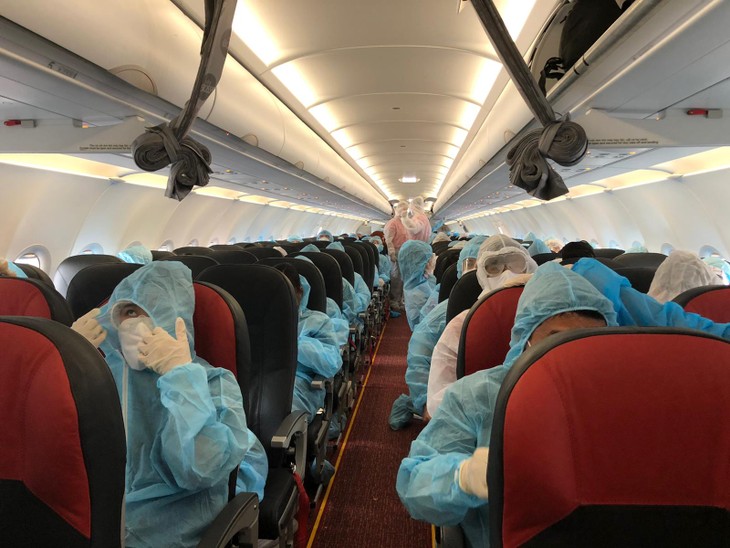 Tiếp tục các chuyến bay đưa công dân Việt Nam về nước an toàn - ảnh 1