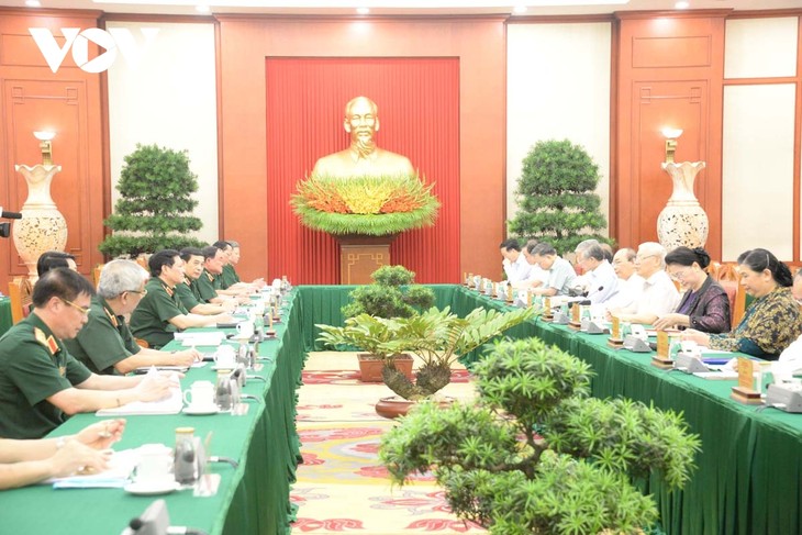 Bộ Chính trị làm việc với Quân ủy Trung ương về chuẩn bị Đại hội Đảng bộ Quân đội - ảnh 3