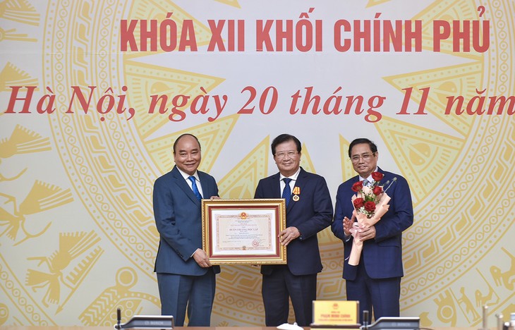 Khen thưởng và quyết định nghỉ hưu cho 10 Ủy viên Trung ương Đảng khóa XII khối Chính phủ - ảnh 1