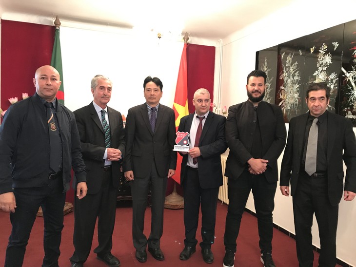 Đại sứ Việt Nam tại Algeria chúc mừng Đội tuyển Quán Khí đạo Algeria - ảnh 2