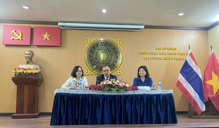 Đại sứ Việt Nam tại Thái Lan tiếp đoàn sinh viên Học viện Báo chí và tuyên truyền - ảnh 1
