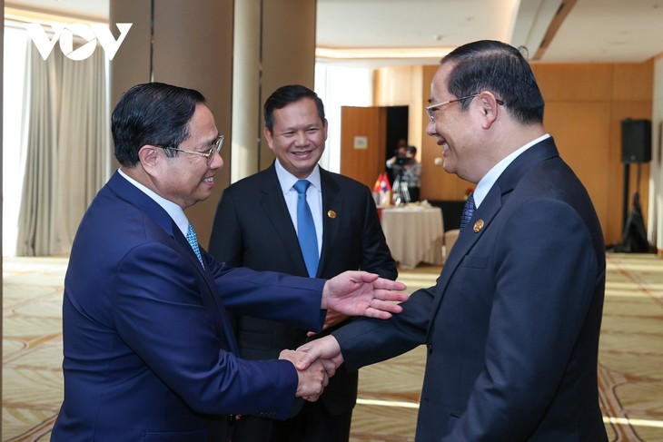 Thủ tướng Phạm Minh Chính ăn sáng làm việc với Thủ tướng Lào và Thủ tướng Campuchia - ảnh 1