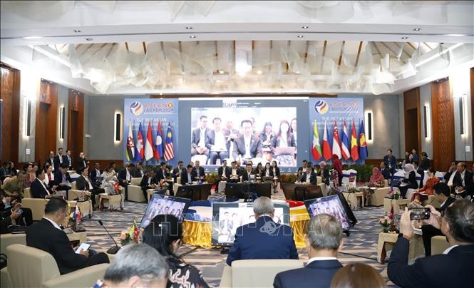 ASEAN tăng cường hợp tác kinh tế; Thúc đẩy Kết nối và Tự cường - ảnh 1