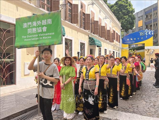 Quảng bá văn hóa Việt Nam tại Lễ diễu hành quốc tế ở Macau (Trung Quốc) - ảnh 1