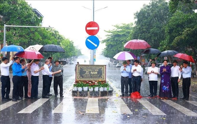 Thủ tướng dự Lễ khởi công tôn tạo Khu đề kháng Him Lam và đặt tên đường thuộc thành phố Điện Biên Phủ - ảnh 2