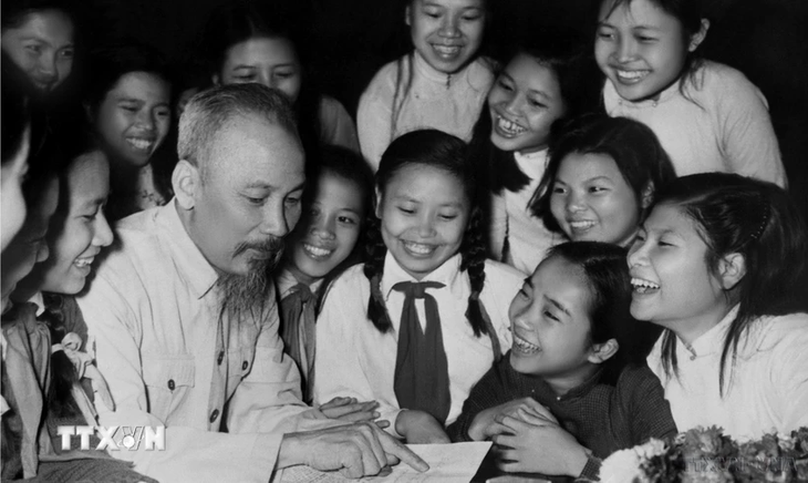 Hình ảnh Chủ tịch Hồ Chí Minh trong thế hệ trẻ   - ảnh 1