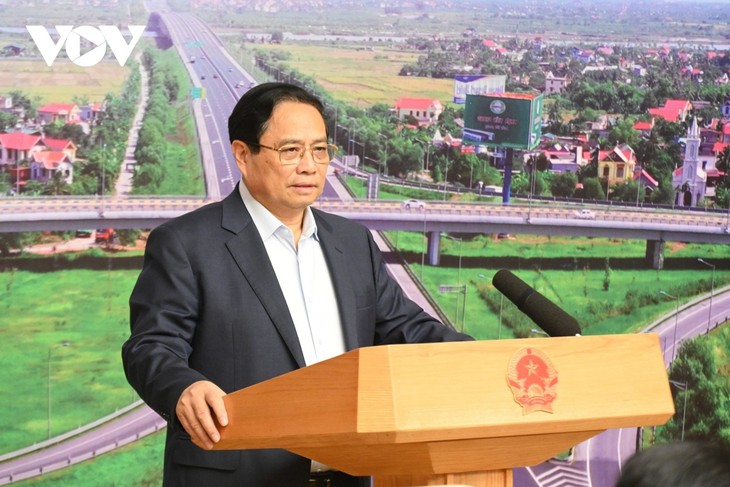 Thủ tướng Phạm Minh Chính: Quyết tâm đưa các công trình, dự án về đích đúng kế hoạch - ảnh 1