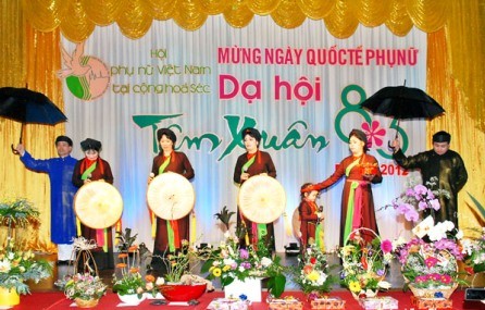 Tâm xuân – Dạ hội của Hội phụ nữ Việt Nam tại CH Czech  - ảnh 4