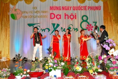 Tâm xuân – Dạ hội của Hội phụ nữ Việt Nam tại CH Czech  - ảnh 5