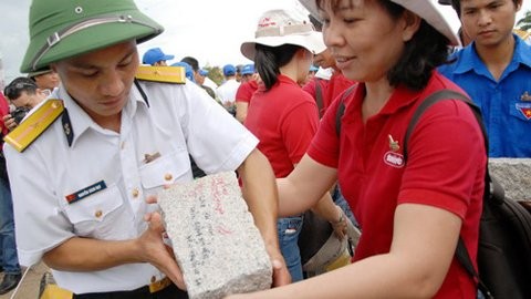 Thành phố Hồ Chí Minh ủng hộ ngư dân Trường Sa hơn 22 tỷ đồng - ảnh 1