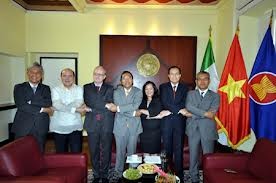 Đại sứ quán Việt Nam tại Italia tổ chức Lễ thượng cờ ASEAN - ảnh 1